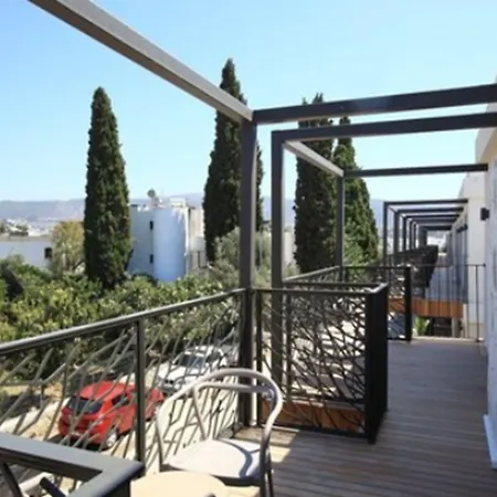 Отель Eskiceshme Marina (adults Only) 2*