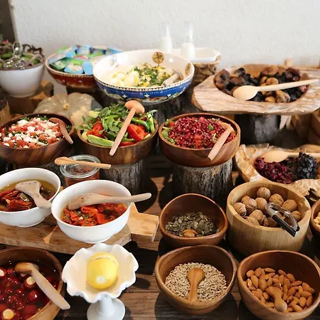 Hotell Eskiceshme Marina (adults Only) 2*