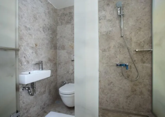 Hotel Eskiceshme Marina (adults Only)