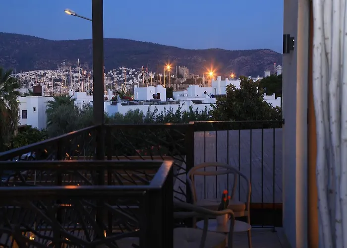 Hotel Eskiceshme Marina (adults Only)